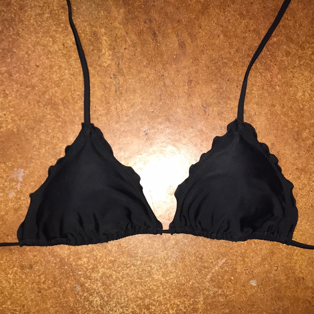 Black bikini top